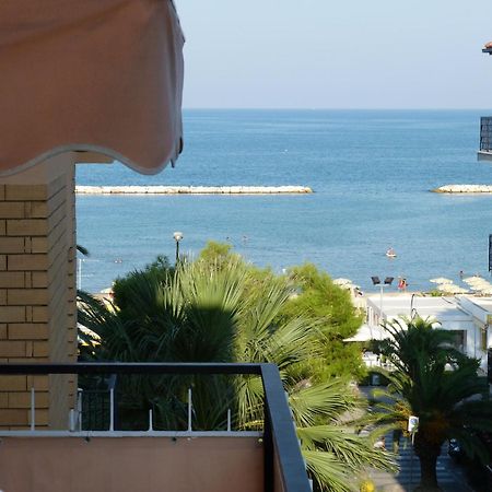 Hotel Bologna San Benedetto del Tronto Extérieur photo